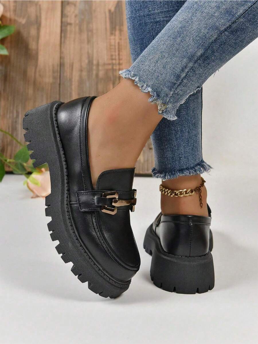 Ysée™ | Mocassins plateforme noirs à chaîne dorée