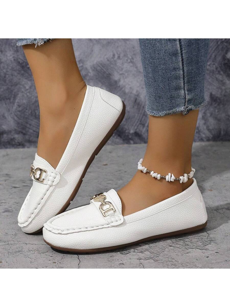 Victoire™ | Mocassins élégants bleu ciel à chaîne dorée
