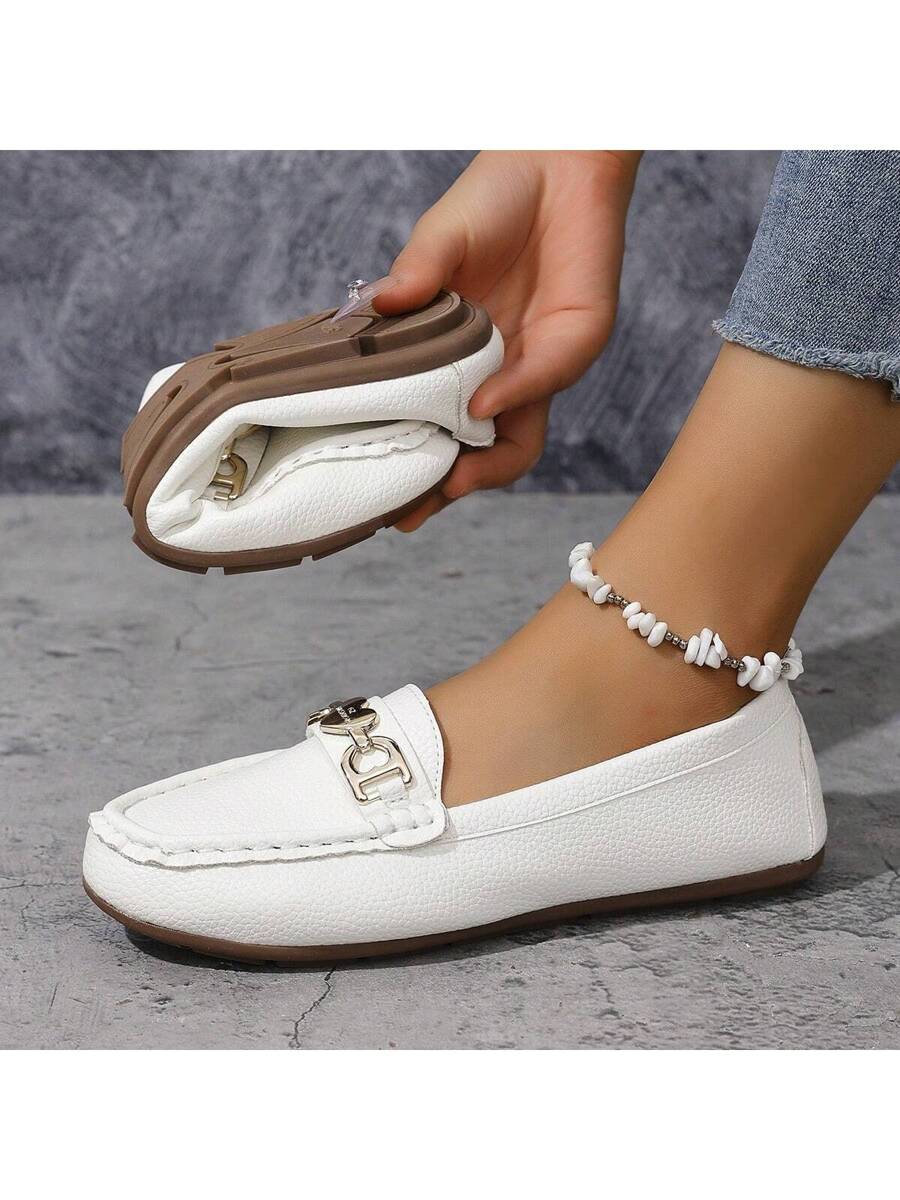Victoire™ | Mocassins élégants bleu ciel à chaîne dorée