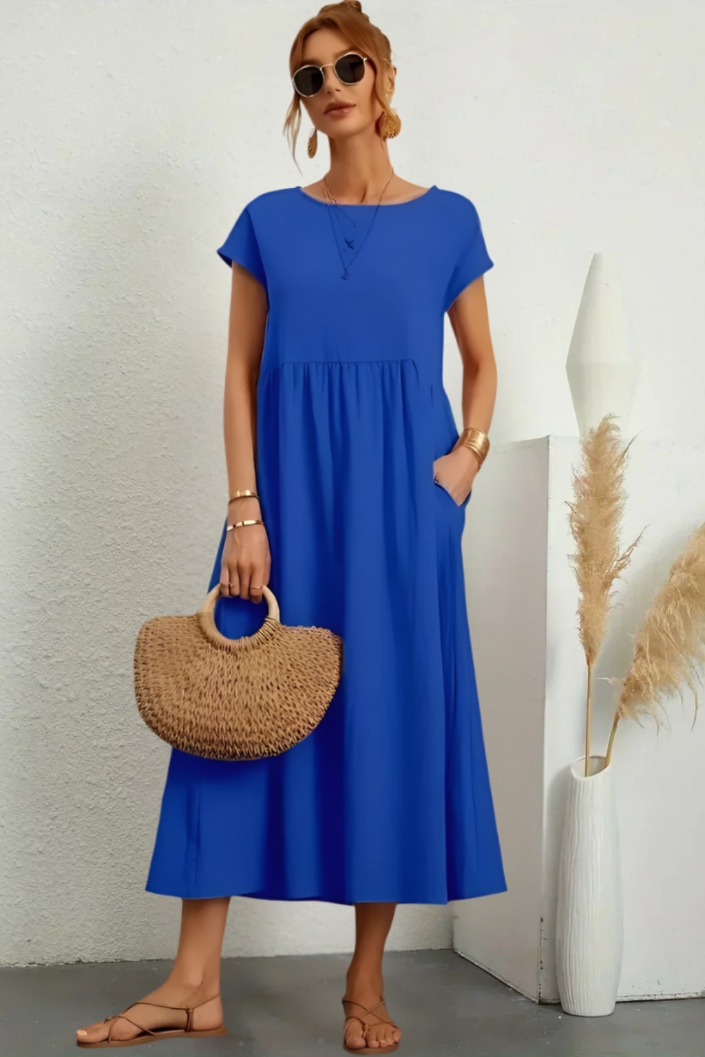 Belle Étoile Nice™ | Robe élégante à col rond