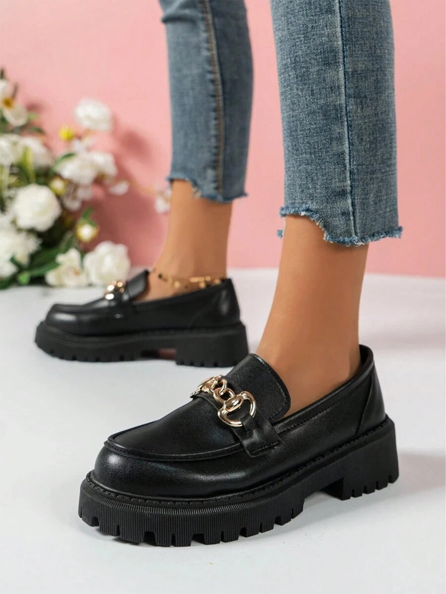 Ysée™ | Mocassins plateforme noirs à chaîne dorée