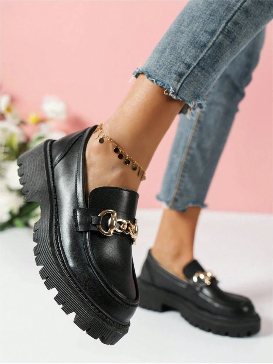 Ysée™ | Mocassins plateforme noirs à chaîne dorée