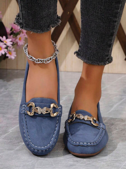 Victoire™ | Mocassins élégants bleu ciel à chaîne dorée