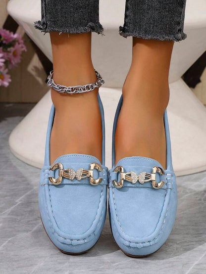 Victoire™ | Mocassins élégants bleu ciel à chaîne dorée