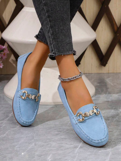 Victoire™ | Mocassins élégants bleu ciel à chaîne dorée