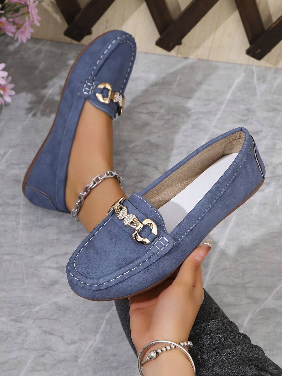 Victoire™ | Mocassins élégants bleu ciel à chaîne dorée