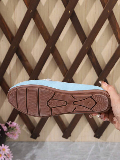 Victoire™ | Mocassins élégants bleu ciel à chaîne dorée
