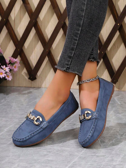 Victoire™ | Mocassins élégants bleu ciel à chaîne dorée