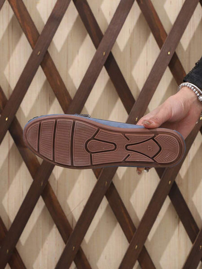 Victoire™ | Mocassins élégants bleu ciel à chaîne dorée