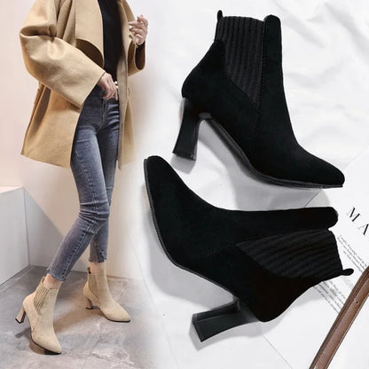 Belle Étoile Nice™ | Bottines à Talons Fins en Suédine Beige